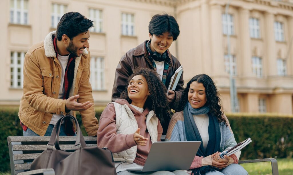 El poder del aprendizaje en línea: flexibilidad y oportunidad.
